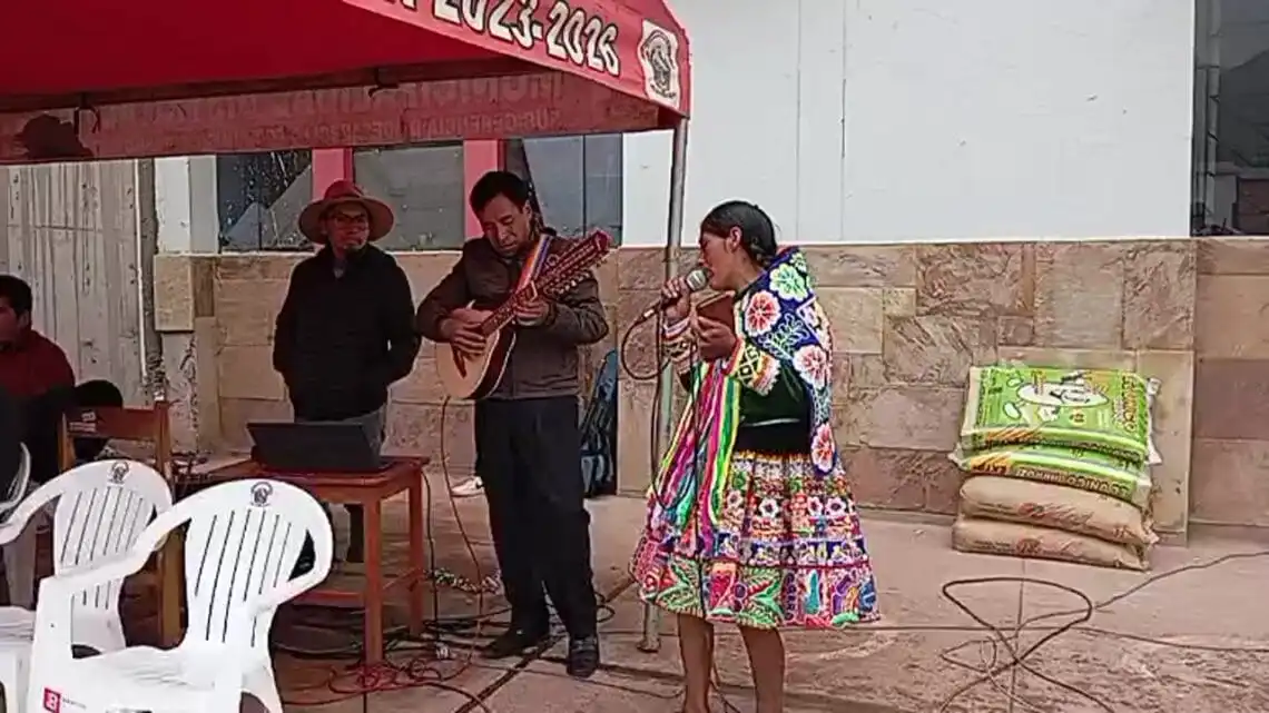 FELÍZ XV ANIVERSARIO MERCADO CENTRAL DEL DISTRITO DE LAYO