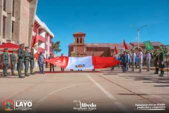𝗘𝗠𝗢𝗧𝗜𝗩𝗔 𝗝𝗨𝗥𝗔 𝗗𝗘 𝗟𝗔 𝗕𝗔𝗡𝗗𝗘𝗥𝗔 𝗘𝗡 𝗘𝗟 𝗗𝗜𝗦𝗧𝗥𝗜𝗧𝗢 𝗗𝗘 𝗟𝗔𝗬𝗢